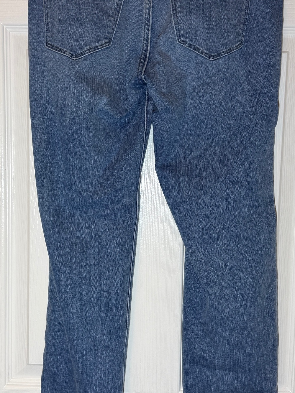 WHBM- Classic Women's Blue Denim Jeans - Picture 2 of 4